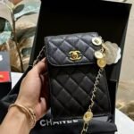 Chanel Trendy CC Phone Holder Lambskin Quilted Crossbody Bags Black 17 cm - Image 2