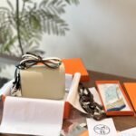 Hermès Constance 19 Epsom White 19Cm - Image 5