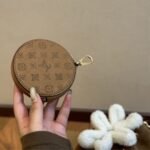 Louis Vuitton Bella Handbag Monogram Brown 23cm M11839 - Image 5