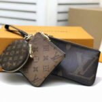 Louis Vuitton Reverse Monogram Giant Trio Pouch Brown 19Cm - Image 2
