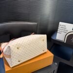 Louis Vuitton Carryall PM Bag Dune 28Cm - Image 4