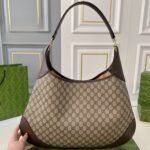 Gucci B Maxi Shoulder Bag Beige And Dark Grey 50Cm - Image 4