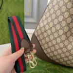 Gucci B Maxi Shoulder Bag Beige And Dark Grey 50Cm - Image 5