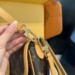 Louis Vuitton Diane Bag Monogram Brown 24cm M45985 - Image 6