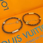Louis Vuitton Chain It Bracelet Gold M8578E - Image 3