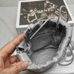 Chanel 22 Mini Handbag Gray 18cm - Image 4