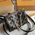 Louis Vuitton Speedy Bandouliere 20 Monogram Canvas Brown 20Cm M26314 - Image 3