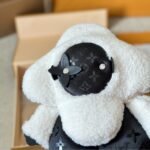 Louis Vuitton Vivienne Backpack Black And White 28Cm M11794 - Image 6