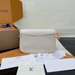 Super Vip 1:1 – Louis Vuitton Diane Bag Creme 23Cm M46388 - Image 6