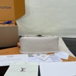 Super Vip 1:1 – Louis Vuitton Diane Bag Creme 23Cm M46388 - Image 4