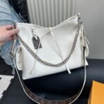 Louis Vuitton Carryall Cargo Vibe PM Bag White 34Cm M12919 - Image 2