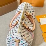 Louis Vuitton Keepall Bandoulière Vanilla 40cm M25233 - Image 4