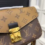 Gift set: Louis Vuitton Pochette Métis Bag Monogram Reverse Canvas 25Cm M44876 - Image 5