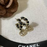 Chanel Chain CC Small Hoop Earrings Gold - Image 5