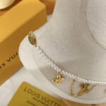 Louis Vuitton Blooming Pearls Necklace Gold M02388 - Image 5