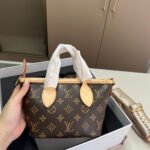 Gift set: Louis Vuitton Neverfull BB Bag Beige 24Cm M46705 - Image 3