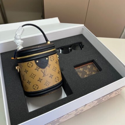 Gift set: Louis Vuitton Cannes Bag Monogram And Black 15Cm M43986