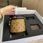 Gift set: Louis Vuitton Cannes Bag Monogram And Black 15Cm M43986 - Image 2
