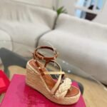 Valentino Garavani Woven Raffia Wedge Espadrilles Farfetch Beige - Image 3