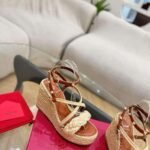 Valentino Garavani Woven Raffia Wedge Espadrilles Farfetch Beige - Image 4