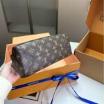Louis Vuitton The Drop PM Monogram Brown 28Cm M12940 - Image 5