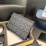 Gift set: Coach Charter Pouch With Signature Gray 30Cm - Image 2