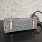 Super Vip 1:1 –  Louis Vuitton CarryAll MM Bag Washed Gray 39Cm M13289 - Image 6