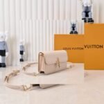 Louis Vuitton Wallet On Chain LV Bloom Sand 20Cm M14581 - Image 3