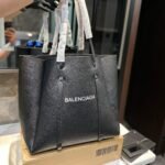 Balenciaga Small Everyday Tote Bag Black 35cm - Image 2