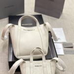 Balenciaga Everyday North South Small Tote Light Beige 27cm - Image 2