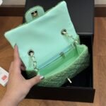 Chanel Classic Handbag Green 20cm A01112 B17081 NY822 - Image 5