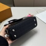 Louis Vuitton Capucines Alligator Black 20cm N92173 - Image 2