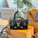 Louis Vuitton Speedy Bandoulière Black 20cm - Image 2
