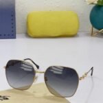 Gucci Square Frame Sunglasses Gold Metal Frame ‎648494 I3330 8012 - Image 3