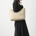 Saint Laurent Shopping Bag Leather Beige 37cm 600281CSV0J2721 - Image 4