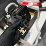 Chanel Vanity Case Filigree Black 18cm - Image 3