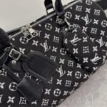 Louis Vuitton Speedy Bandoulière 40 Bag Black 40cm - Image 4