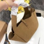 Saint Laurent Le 5 À 7 Bea En Suède Golden Leaf 50cm 763435008IW3194 - Image 4