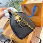 Louis Vuitton Speedy Bandoulière Black 20cm - Image 4