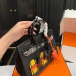 Hermes Sac Faubourg Birkin Matte Alligator So Black 25cm - Image 4