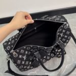 Louis Vuitton Speedy Bandoulière 40 Bag Black 40cm - Image 2