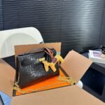 Hermes Kelly Mini Pochette Shiny Alligator Black 21cm - Image 6