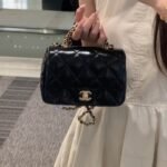 Chanel Mini Flap Bag With Handle Black 19cm AS5032 B17665 94305 - Image 7