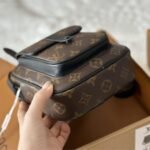 Louis Vuitton Christopher Wearable Wallet Brown 15cm M69404 - Image 5