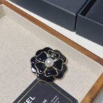 Chanel Flower Brooch Black And Pearly White ABG238 B21624 U3367 - Image 4