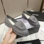Chanel CC NIB Turnlock Moccasins Flat Loafers Grey - Image 4