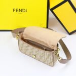 Fendi Baguette Bag Beige 27cm FENXT98SGRYLLLLL00 - Image 5