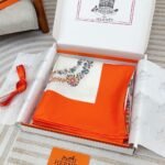 Hermes Gala Brides in Flowers Scarf 90 H004192S 04 - Image 5