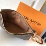 Louis Vuitton Pochette Accessoires 23.5cm M82766 - Image 6