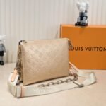 Louis Vuitton Bolso Coussin PM Golden 26cm M59278 - Image 3